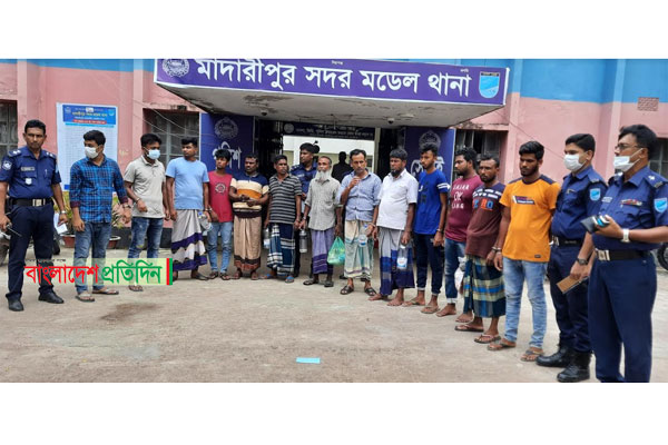মাদারীপুরে আওয়ামী লীগের দুই গ্রুপের সংঘর্ষের ঘটনায় গ্রেফতার ১৩