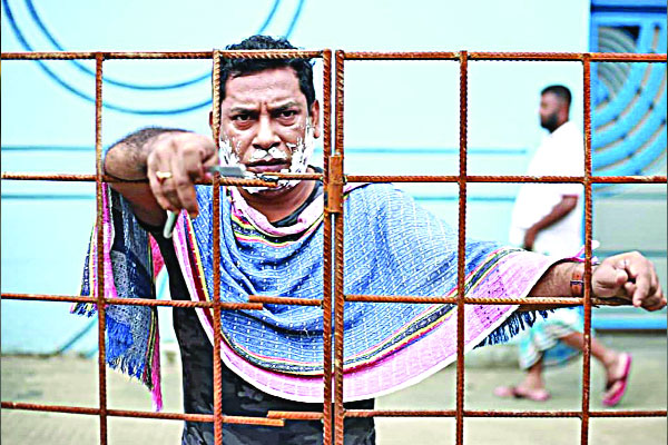 মোশাররফ করিমের সমস্যা কী?