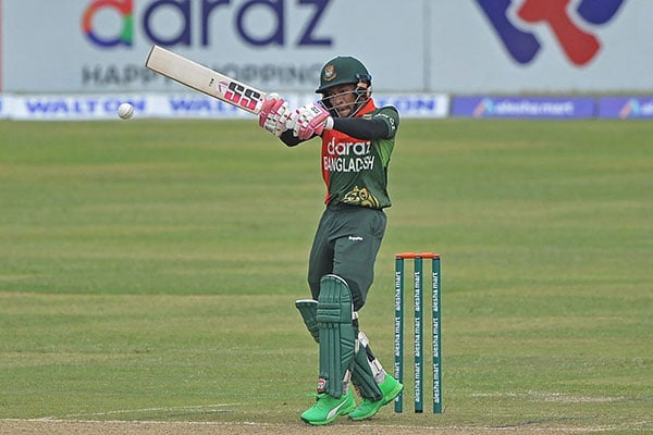 আইসিসির মাসসেরা ক্রিকেটার মুশফিক