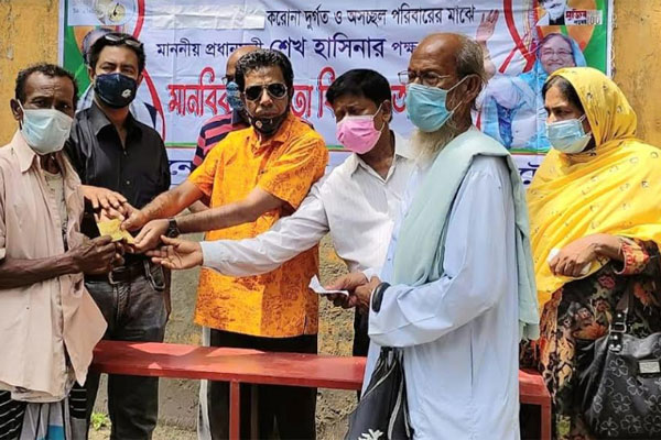 বনপাড়া পৌরসভায় ৪০০ দুস্থকে নগদ অর্থ সহায়তা 
