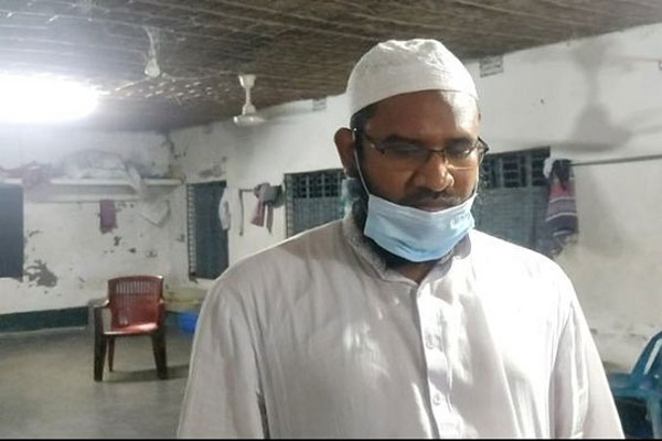 নাটোরে মাদ্রাসা শিক্ষকের বিরুদ্ধে শিক্ষার্থীদের নির্যাতনের অভিযোগ