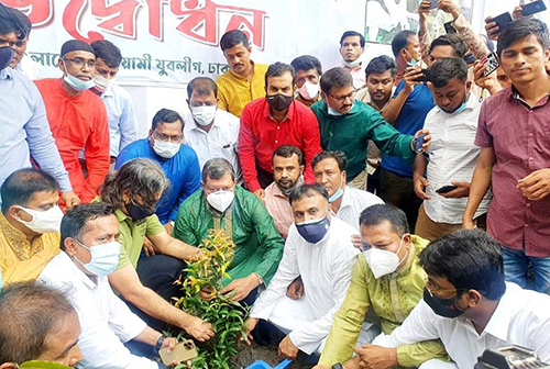 ঢাকা মহানগর উত্তর যুবলীগের বৃক্ষরোপণ কর্মসূচির উদ্বোধন