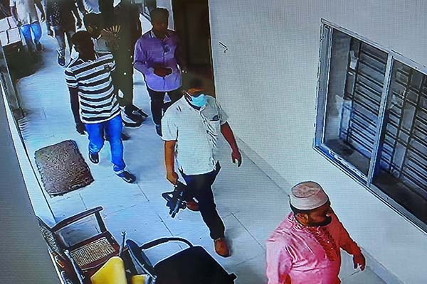 পাবনায় সেই আওয়ামী লীগ নেতাদের অস্ত্রের লাইসেন্স বাতিলের সুপারিশ