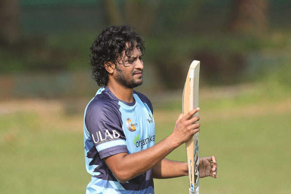 কেন্দ্রীয় চুক্তিতে সাকিব

