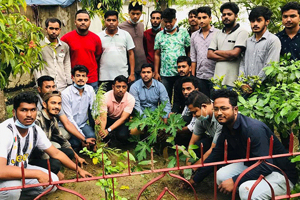 চট্টগ্রামে চান্দগাঁও ছাত্রলীগের বৃক্ষরোপণ কর্মসূচি