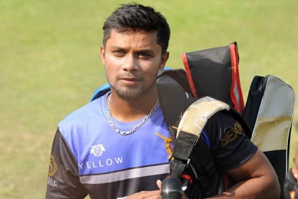 ইলিয়াস সানির দিকে ইট ছুড়ে শাস্তির মুখে সাব্বির!

