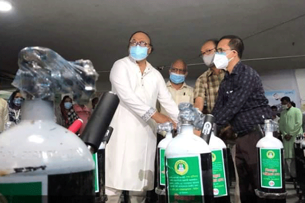  রাজশাহী সিটির হটলাইন নম্বরে কল করলেই মিলবে বিনামূল্যে অক্সিজেন
