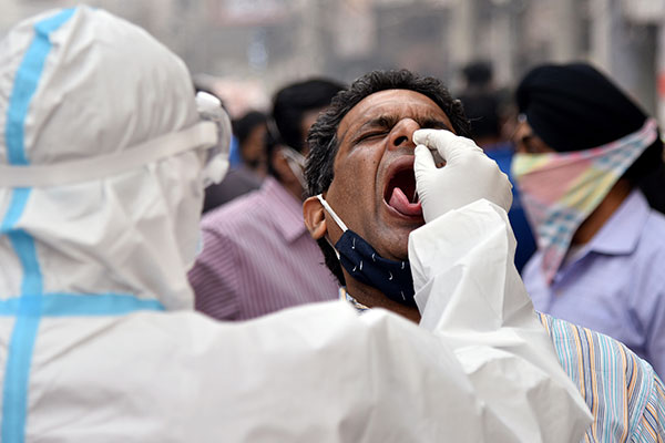 
কানাডায় করোনায় মৃত্যু ২৬ হাজার ছাড়ালো; মাস্ক বাধ্যতামূলক