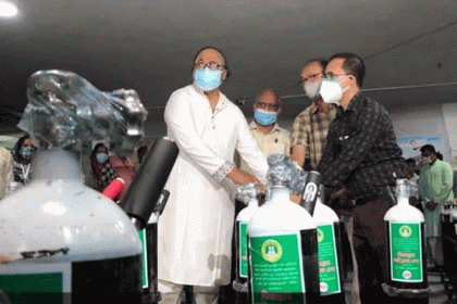  রাজশাহী সিটির হটলাইন নম্বরে কল করলেই মিলবে বিনামূল্যে অক্সিজেন
