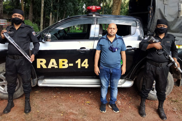 কিশোরগঞ্জে ১৭২ বোতল বিদেশি বিয়ারসহ মাদক ব্যবসায়ী গ্রেফতার
