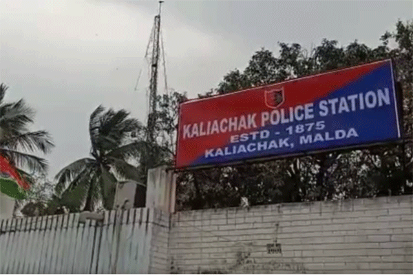 ভারতে বাবা-মা ও বোনকে হত্যার অভিযোগে গ্রেফতার তরুণ