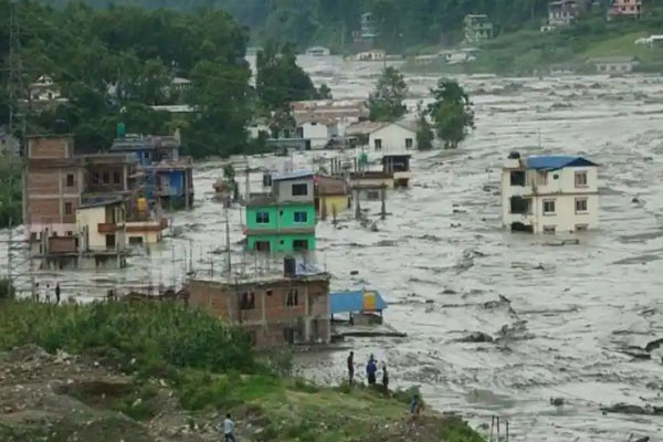 নেপালে বন্যা ও ভূমিধসে ১৬ জনের প্রাণহানি, নিখোঁজ ২২