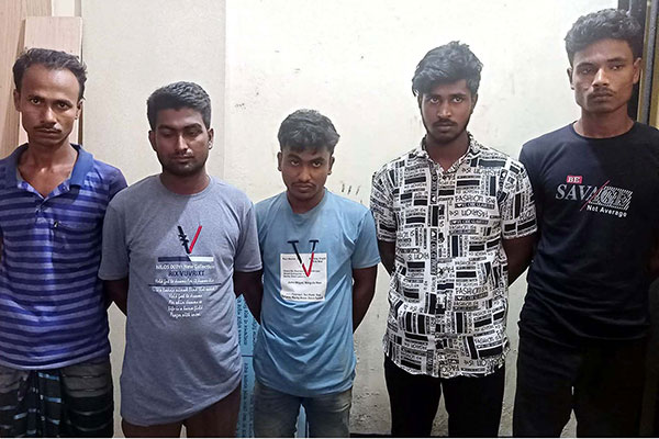 শেরপুরে জুয়ার আসরে পুলিশের হানা, গ্রেফতার ৫ 

