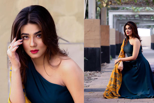 ‘প্রেমের তাজমহল’ নির্মাতার ছবিতে মাহিয়া মাহি