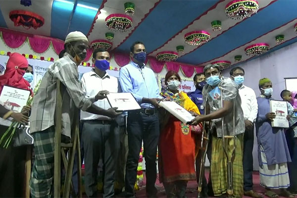 বাগেরহাটে ৪৩৪ ভূমিহীন 
পরিবারে ঘর হস্তান্তর