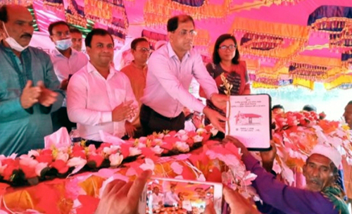 লক্ষ্মীপুরে প্রধানমন্ত্রীর উপহার পেল ৫০০ পরিবার