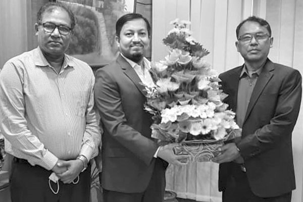 ফুলেল শুভেচ্ছা