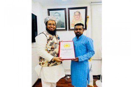 সাতক্ষীরার মানুষের জন্যই কাজ করতে হবে : সুমনকে ড. কাজী এরতেজা হাসান

