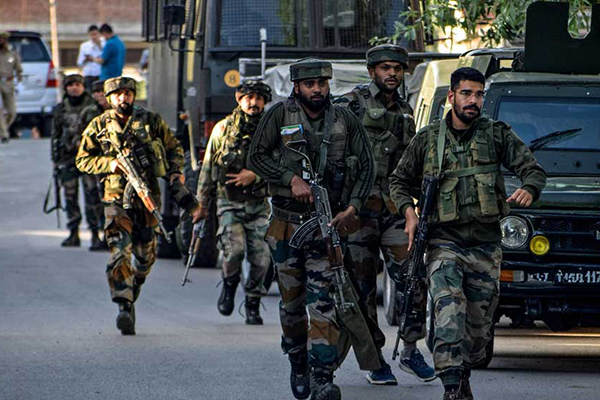 ভারতে যৌথবাহিনীর অভিযানে লস্করের শীর্ষ জঙ্গিসহ নিহত ৩ 