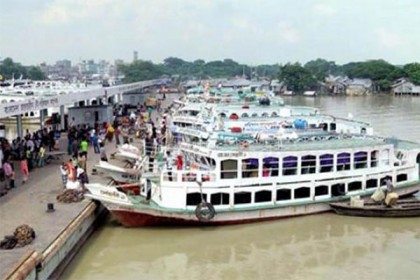 সাত জেলায় লকডাউনে যাত্রীবাহী নৌযান চলাচল বন্ধ