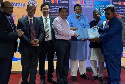 কোভিড-১৯ হিরো’ অ্যাওয়ার্ড পেলেন অতিরিক্ত সচিব মেজবাহ উদ্দিন  