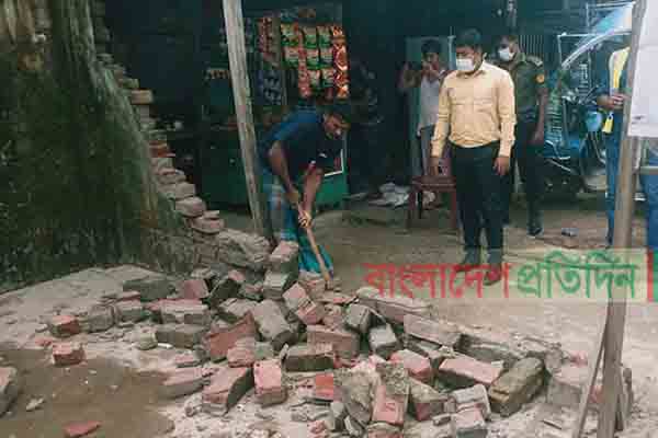 সাত বছর পর একটি পরিবার ফিরে পেল চলাচলের পথ