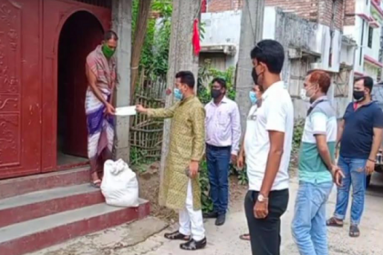 ফোন পেয়ে করোনা আক্রান্ত পরিবার পেল খাবার ও ঔষধ 