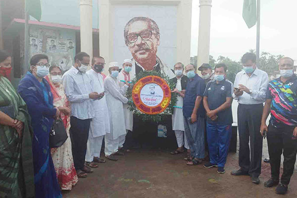 বাগেরহাটে আওয়ামী লীগের প্রতিষ্ঠাবার্ষিকী উদযাপন