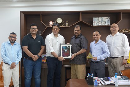 আমেরিকান ইন্টারন্যাশনাল ইউনিভার্সিটির আইসিই’র সেরা ব্র্যান্ডের পুরস্কার লাভ 

