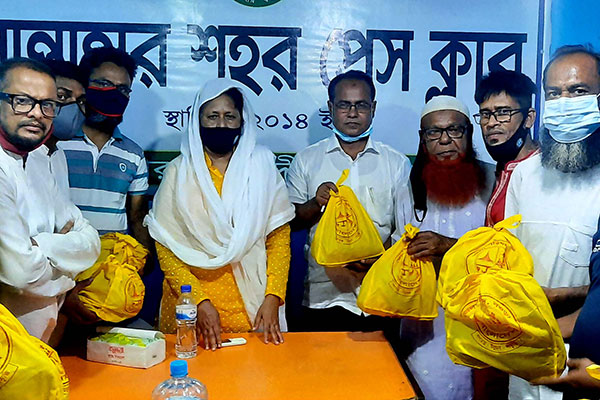 
সান্তাহারে সাংবাদিকদের মাঝে সুরক্ষা সামগ্রী বিতরণ