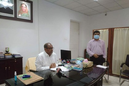 নিরাপত্তা সংকটে রাবির প্রশাসনিক কর্মকর্তারা