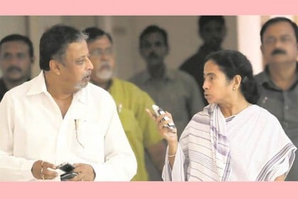 পিএসি’র চেয়ারম্যান; মুকুলকে নিয়ে মমতার ‘নতুন খেলা’