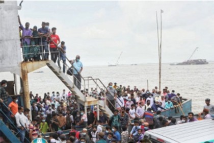 শাটডাউনের খবরে রাজধানী ছাড়ার হিড়িক

