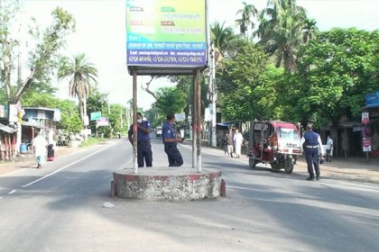 বাগেরহাটে চলছে লকডাউনের তৃতীয় দিন 
