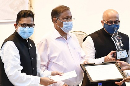 পাঠদান কার্যক্রমে ‘শিক্ষা চ্যানেল’ বিষয়ে যা জানালেন তথ্যমন্ত্রী
