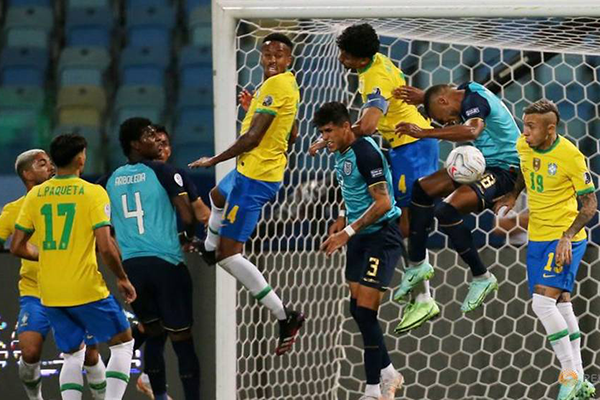 ব্রাজিলকে রুখে দিয়ে শেষ আটে ইকুয়েডর