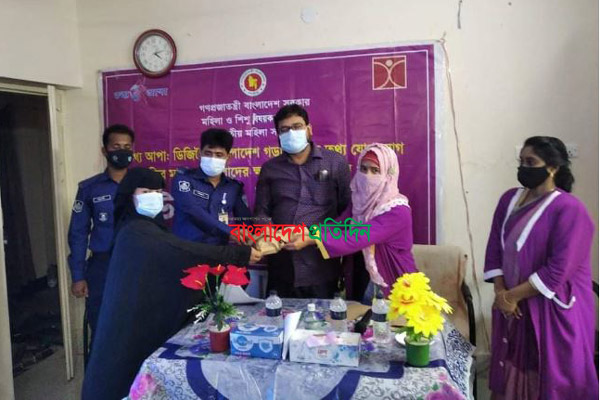 টেকনাফে তথ্য সেবাকেন্দ্রের আয়োজনে সুবিধাবঞ্চিত নারীদের বৈঠক 