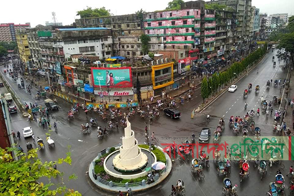 চট্টগ্রামে বাড়তি ভাড়া, ভোগান্তিতে সাধারণ যাত্রীরা