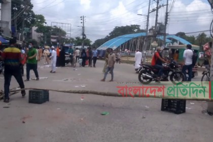 গোপালগঞ্জে লকডাউন সফল করতে পথে পথে ব্যারিকেড