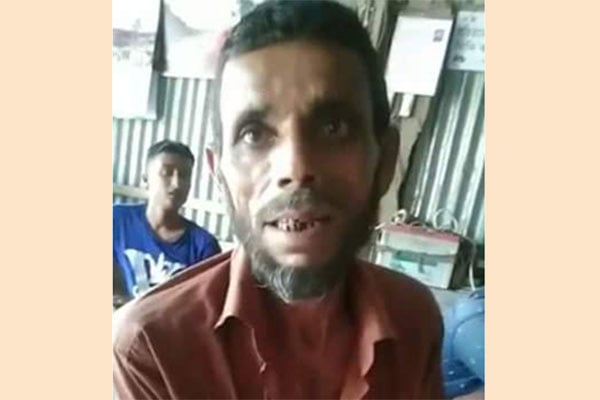 চেয়ারম্যানকে ঘুষ দিয়েও ঘর পেলেন না আক্কাছ মিয়া!