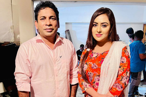 মোশাররফের সঙ্গে জুটি বাঁধলেন চিত্রনায়িকা তানহা

