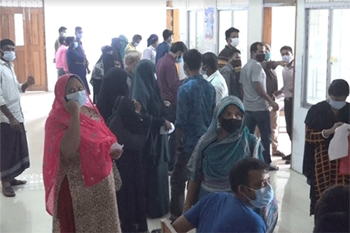 বরিশাল শের-ই বাংলা মেডিকেলে করোনা পরীক্ষায় হয়রানী, ভোগান্তি চরমে  