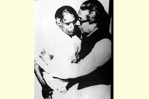 আমার বাবা জহুর আহম্মদ চৌধুরী