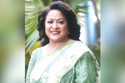 নায়িকা কত টাকা আয় করলে ৫ কোটির গাড়ি, মাসে দু’বার সিঙ্গাপুরে যায়?