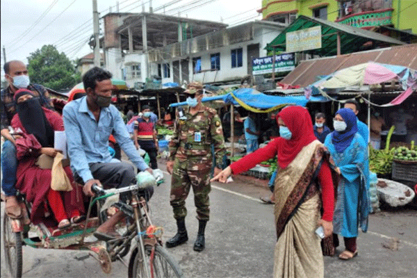মাদারীপুরে নিষেধাজ্ঞা অমান্য করায় ৫০ মামলায় জরিমানা