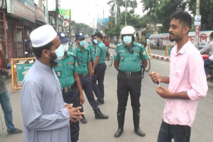 বরিশালে কঠোরভাবেই চলছে দ্বিতীয় দিনের লকডাউন 