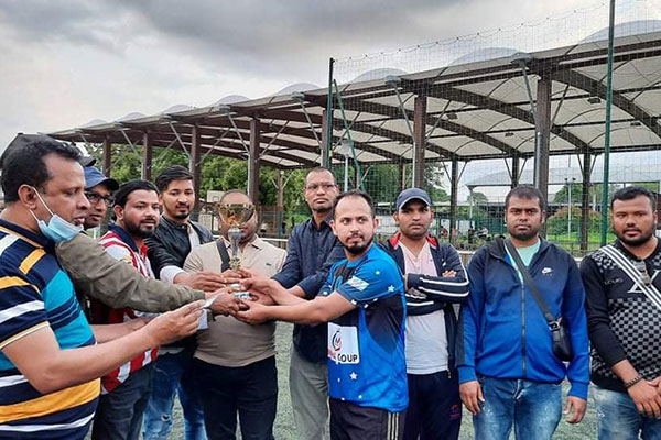 ফ্রান্সে মিনহা গ্রুপ প্রীতি ফুটবল ম্যাচ