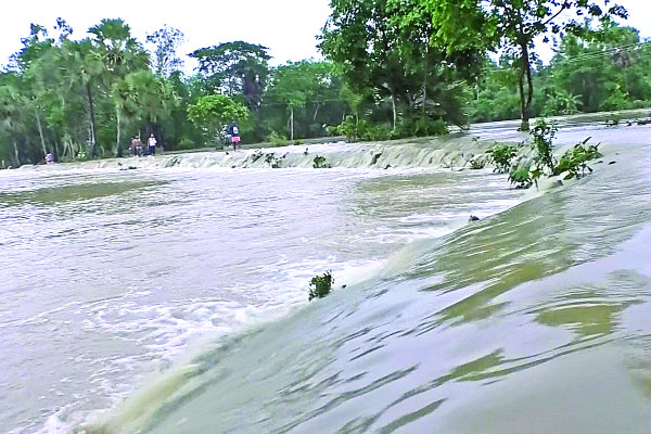 বেড়েছে নদ-নদীর পানি
