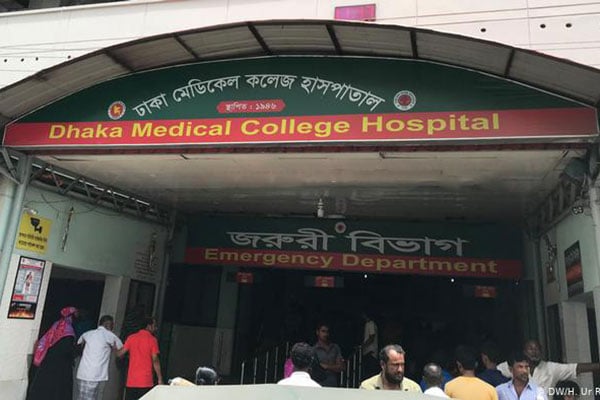 ঢামেকে একসঙ্গে ৪ সন্তানের জন্ম দিলেন কিশোরগঞ্জের পিংকি! 

