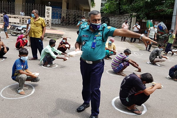 লকডাউনে প্রতিদিন ৫ হাজার মানুষকে খাদ্য দেবে ডিএমপি

